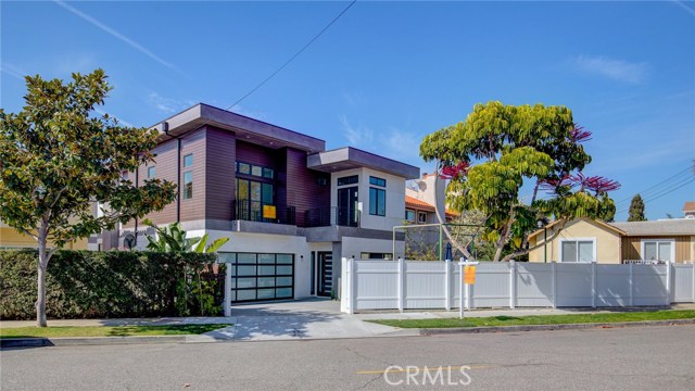 1011 Spencer Street, Redondo Beach, California 90277, 4 Bedrooms Bedrooms, ,3 BathroomsBathrooms,Residential,Sold,Spencer,PV20031489