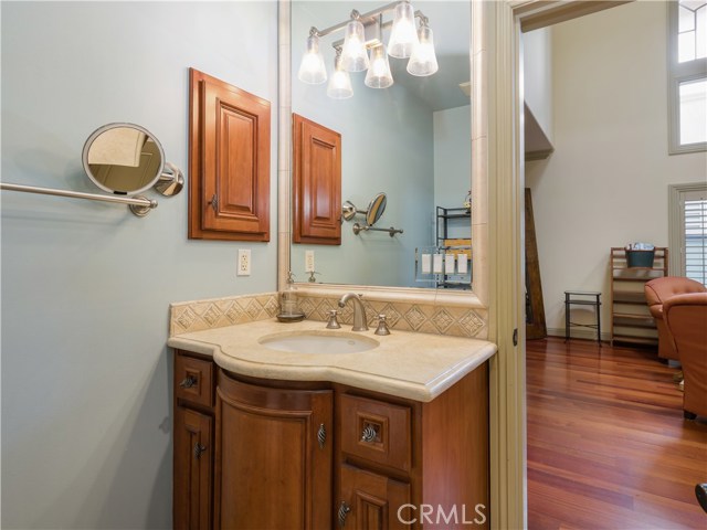 1808 Elm Avenue, Manhattan Beach, California 90266, 5 Bedrooms Bedrooms, ,3 BathroomsBathrooms,Residential,Sold,Elm,SB20235001