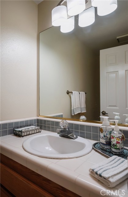 2005 Warfield Avenue, Redondo Beach, California 90278, 3 Bedrooms Bedrooms, ,2 BathroomsBathrooms,Residential,Sold,Warfield,SB20106685