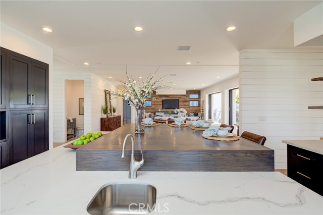 1130 21st Street, Manhattan Beach, California 90266, 5 Bedrooms Bedrooms, ,4 BathroomsBathrooms,Residential,Sold,21st,SB21098347