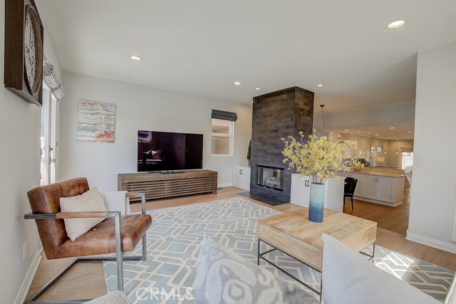1124 1st Street, Hermosa Beach, California 90254, 4 Bedrooms Bedrooms, ,3 BathroomsBathrooms,Residential,Sold,1st,SB20124705