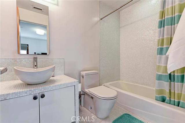 2417 Crest Drive, Manhattan Beach, California 90266, 3 Bedrooms Bedrooms, ,3 BathroomsBathrooms,Residential,Sold,Crest,SB17073042