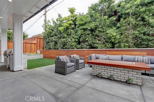 1716 Oak Avenue, Manhattan Beach, California 90266, 5 Bedrooms Bedrooms, ,5 BathroomsBathrooms,Residential,Sold,Oak,SB19008718