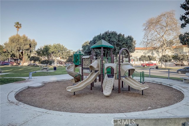 1919 Marshallfield Lane, Redondo Beach, California 90278, 3 Bedrooms Bedrooms, ,3 BathroomsBathrooms,Residential,Sold,Marshallfield,SB20041815