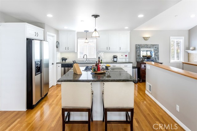 506 11th Street, Hermosa Beach, California 90254, 3 Bedrooms Bedrooms, ,2 BathroomsBathrooms,Residential,Sold,11th,SB19039809