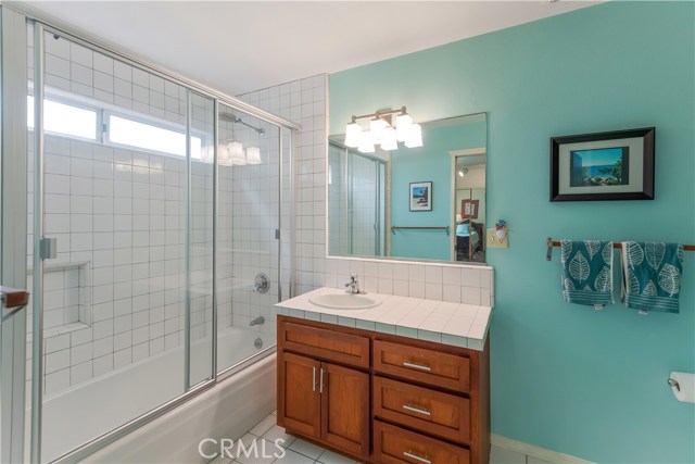 595 31st Street, Manhattan Beach, California 90266, 4 Bedrooms Bedrooms, ,1 BathroomBathrooms,Residential,Sold,31st,SB20193425