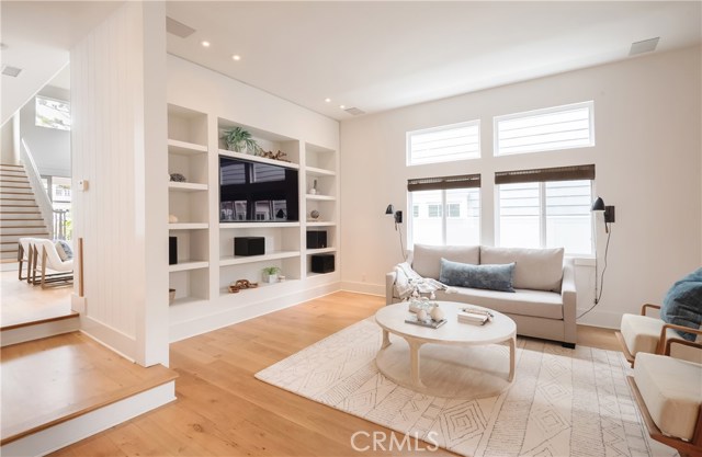 653 26th Street, Manhattan Beach, California 90266, 5 Bedrooms Bedrooms, ,3 BathroomsBathrooms,Residential,Sold,26th,SB20212794