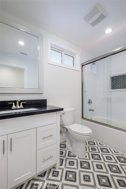 70 Rockinghorse Road, Rancho Palos Verdes, California 90275, 4 Bedrooms Bedrooms, ,3 BathroomsBathrooms,Residential,Sold,Rockinghorse,NP18103625