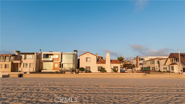 2302 The Strand, Hermosa Beach, California 90254, 5 Bedrooms Bedrooms, ,3 BathroomsBathrooms,Residential,Sold,The Strand,SB17229806