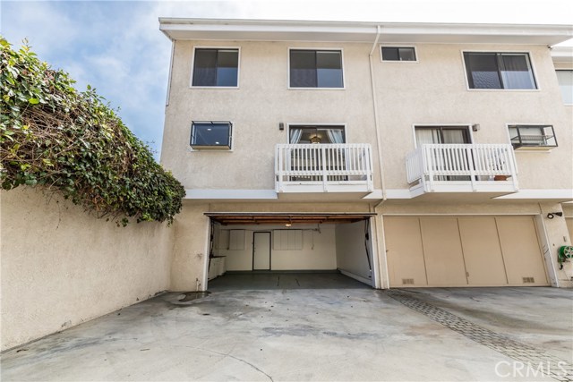 1916 Rockefeller Lane, Redondo Beach, California 90278, 3 Bedrooms Bedrooms, ,2 BathroomsBathrooms,Residential,Sold,Rockefeller,SB18073462