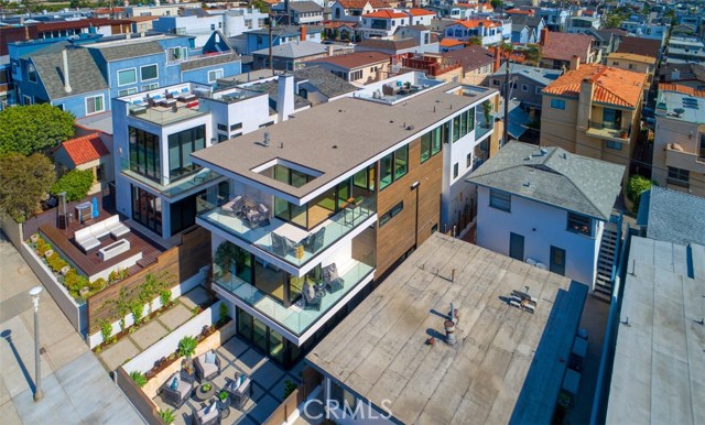 246 30th Street, Hermosa Beach, California 90254, 4 Bedrooms Bedrooms, ,4 BathroomsBathrooms,Residential,Sold,30th,SB19212204