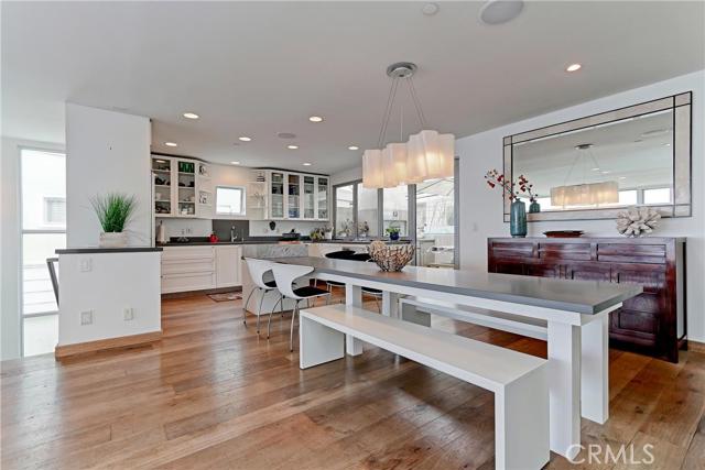 2417 Crest Drive, Manhattan Beach, California 90266, 3 Bedrooms Bedrooms, ,3 BathroomsBathrooms,Residential,Sold,Crest,SB17073042