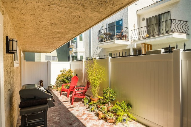 428 Esplanade, Redondo Beach, California 90277, 2 Bedrooms Bedrooms, ,2 BathroomsBathrooms,Residential,Sold,Esplanade,SB21036929