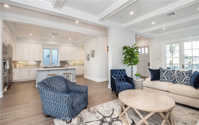 577 31st Street, Manhattan Beach, California 90266, 5 Bedrooms Bedrooms, ,5 BathroomsBathrooms,Residential,Sold,31st,SB20093030