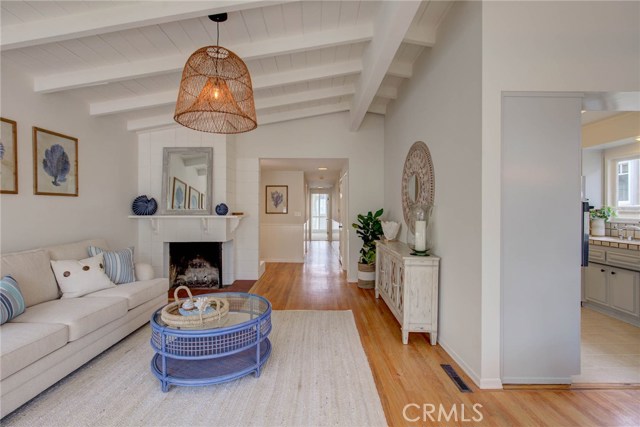 729 12th Street, Manhattan Beach, California 90266, 3 Bedrooms Bedrooms, ,2 BathroomsBathrooms,Residential,Sold,12th,SB19138998