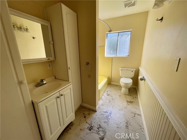 2022 Perry Avenue, Redondo Beach, California 90278, ,Residential Income,Sold,Perry,SB21055379