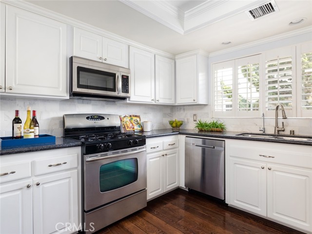 1917 Nelson Avenue, Redondo Beach, California 90278, 3 Bedrooms Bedrooms, ,3 BathroomsBathrooms,Residential,Sold,Nelson,WS21087419