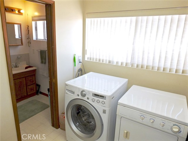 2715 Ralston Lane, Redondo Beach, California 90278, 3 Bedrooms Bedrooms, ,1 BathroomBathrooms,Residential,Sold,Ralston,PV19144228