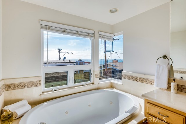 429 35th street, Manhattan Beach, California 90266, 4 Bedrooms Bedrooms, ,4 BathroomsBathrooms,Residential,Sold,35th street,SB19086449