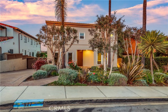 927 8th Street, Manhattan Beach, California 90266, 4 Bedrooms Bedrooms, ,4 BathroomsBathrooms,Residential,Sold,8th,SB20259279