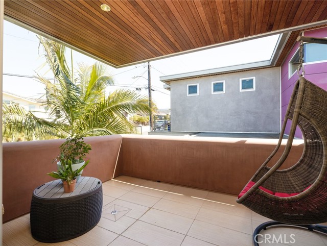 1122 8th Street, Hermosa Beach, California 90254, 5 Bedrooms Bedrooms, ,4 BathroomsBathrooms,Residential,Sold,8th,TR21042342