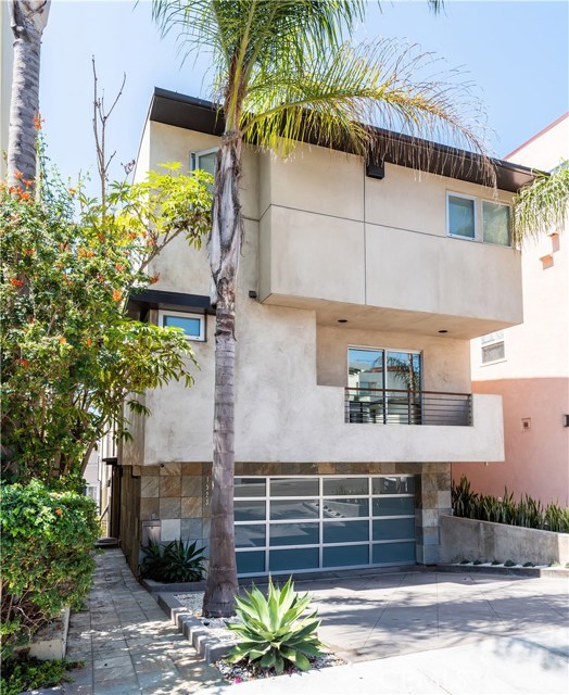 1523 Manhattan Avenue, Hermosa Beach, California 90254, 4 Bedrooms Bedrooms, ,5 BathroomsBathrooms,Residential,Sold,Manhattan,SB18207493