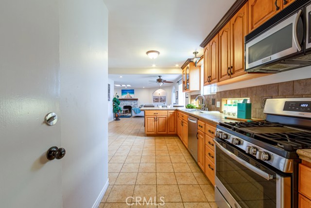 2022 Ernest Avenue, Redondo Beach, California 90278, 3 Bedrooms Bedrooms, ,1 BathroomBathrooms,Residential,Sold,Ernest,PW20211052