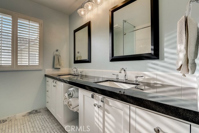 2104 Nelson Avenue, Redondo Beach, California 90278, 4 Bedrooms Bedrooms, ,3 BathroomsBathrooms,Residential,Sold,Nelson,SB20211994