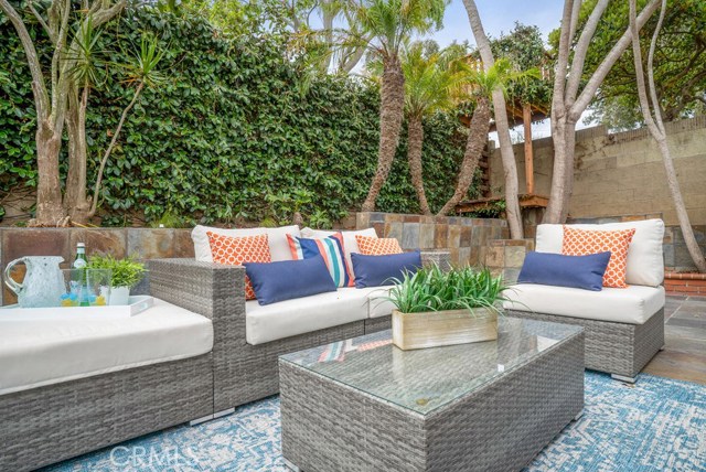 1902 Spreckels Lane, Redondo Beach, California 90278, 3 Bedrooms Bedrooms, ,2 BathroomsBathrooms,Residential,Sold,Spreckels,SB19180441