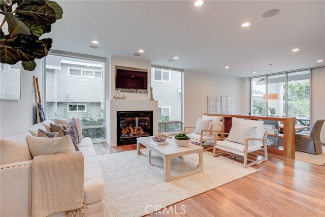 2400 Palm Avenue, Manhattan Beach, California 90266, 4 Bedrooms Bedrooms, ,4 BathroomsBathrooms,Residential,Sold,Palm,SB20055026