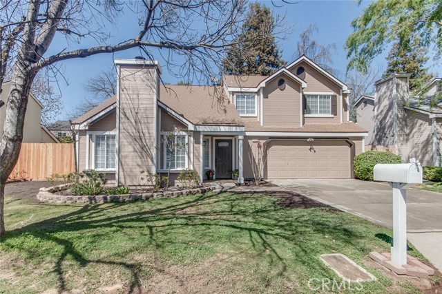 Detail Gallery Image 1 of 1 For 1772 E Frederick Ave, Fresno,  CA 93720 - 3 Beds | 2 Baths