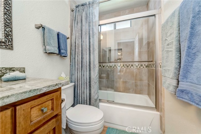 upstairs full bathroom