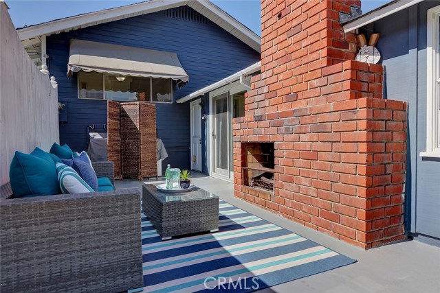 118 Helberta Avenue, Redondo Beach, California 90277, 3 Bedrooms Bedrooms, ,3 BathroomsBathrooms,Residential,Sold,Helberta,SB18247405