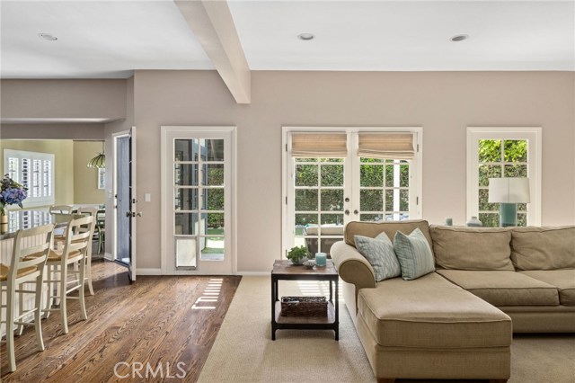 2701 Maple Avenue, Manhattan Beach, California 90266, 4 Bedrooms Bedrooms, ,3 BathroomsBathrooms,Residential,Sold,Maple,SB20115116