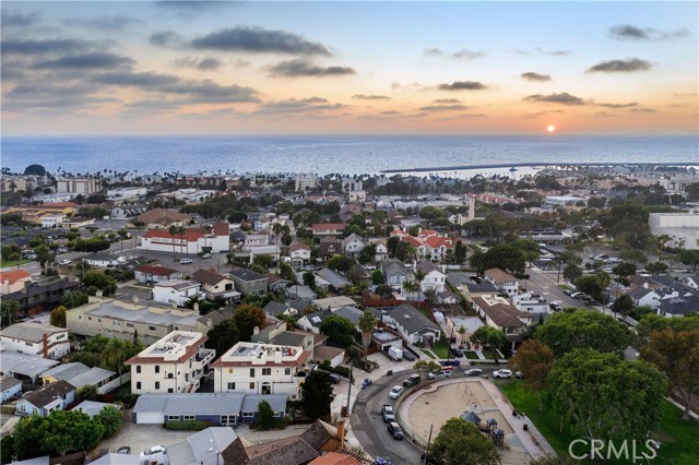 636 Vincent Park #A, Redondo Beach, California 90277, 3 Bedrooms Bedrooms, ,2 BathroomsBathrooms,Residential,Sold,Vincent Park #A,SB20200007