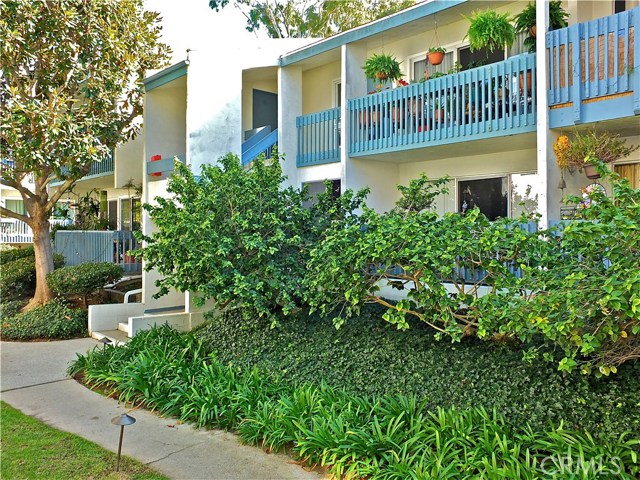 611 Prospect Avenue, Redondo Beach, California 90277, 2 Bedrooms Bedrooms, ,2 BathroomsBathrooms,Residential,Sold,Prospect,PW20028663