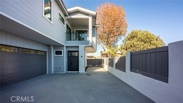 1917 Farrell Avenue, Redondo Beach, California 90278, 4 Bedrooms Bedrooms, ,3 BathroomsBathrooms,Residential,Sold,Farrell,PV20259127
