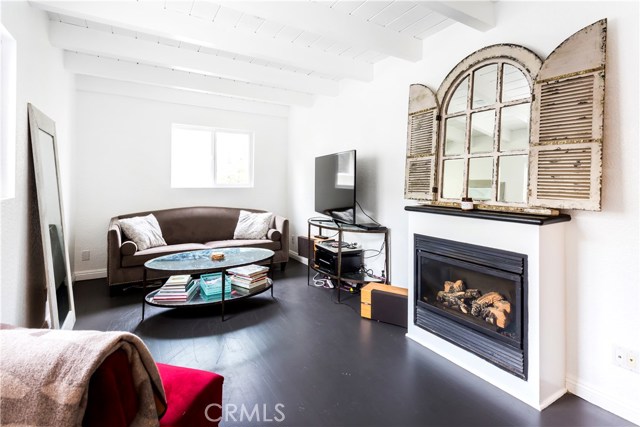 834 Palm Drive, Hermosa Beach, California 90254, 3 Bedrooms Bedrooms, ,2 BathroomsBathrooms,Residential,Sold,Palm,SB19075998