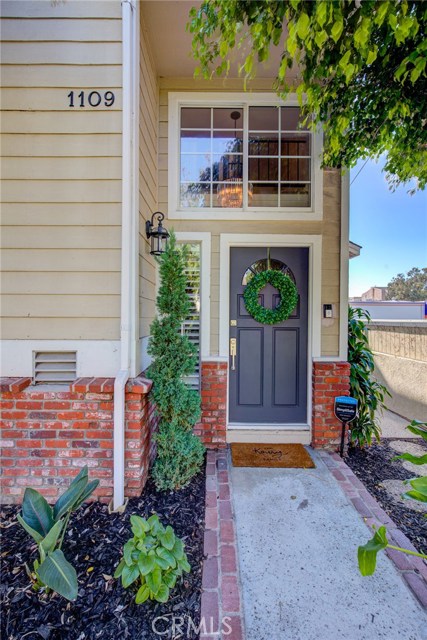 1109 Valley Drive, Hermosa Beach, California 90254, 2 Bedrooms Bedrooms, ,2 BathroomsBathrooms,Residential,Sold,Valley,SB19219365