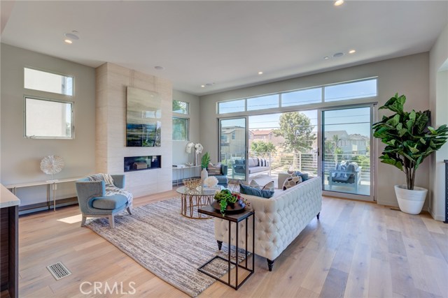 102 Prospect Avenue, Redondo Beach, California 90277, 3 Bedrooms Bedrooms, ,1 BathroomBathrooms,Residential,Sold,Prospect,SB19223229