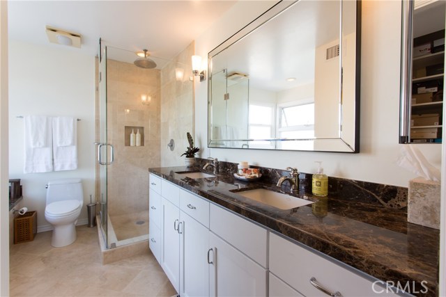 Spacious Master Bath, With Double Sinks, Jet Tub And Enclosed Shower.