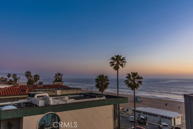 4303 The Strand, Manhattan Beach, California 90266, 3 Bedrooms Bedrooms, ,2 BathroomsBathrooms,Residential,Sold,The Strand,SB18078022