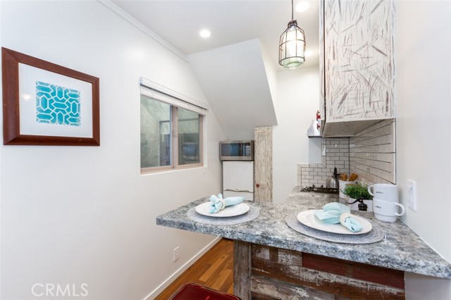 208 Kelp Street, Manhattan Beach, California 90266, 3 Bedrooms Bedrooms, ,1 BathroomBathrooms,Residential,Sold,Kelp,SB21034539