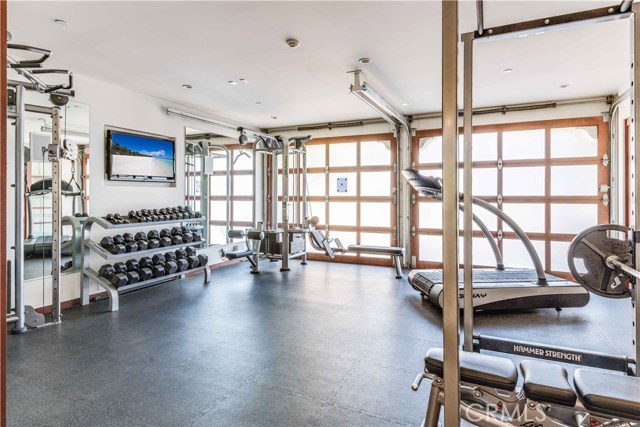 3305 Pine Avenue, Manhattan Beach, California 90266, 4 Bedrooms Bedrooms, ,1 BathroomBathrooms,Residential,Sold,Pine,SB20042109