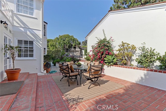 800 Via Margate, Palos Verdes Estates, California 90274, 4 Bedrooms Bedrooms, ,3 BathroomsBathrooms,Residential,Sold,Via Margate,SB17162558