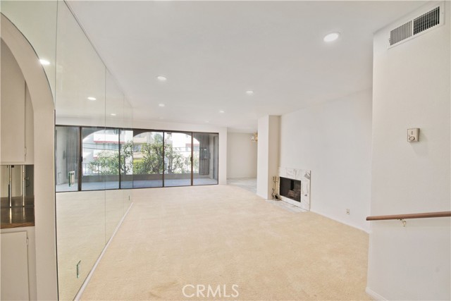 feature listing property photo