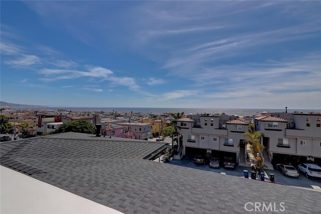 305 10th Street, Hermosa Beach, California 90254, 4 Bedrooms Bedrooms, ,3 BathroomsBathrooms,Residential,Sold,10th,SB20102051