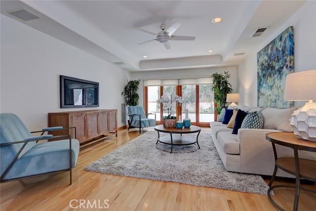 1057 8th Place, Hermosa Beach, California 90254, 5 Bedrooms Bedrooms, ,3 BathroomsBathrooms,Residential,Sold,8th,SB19212583