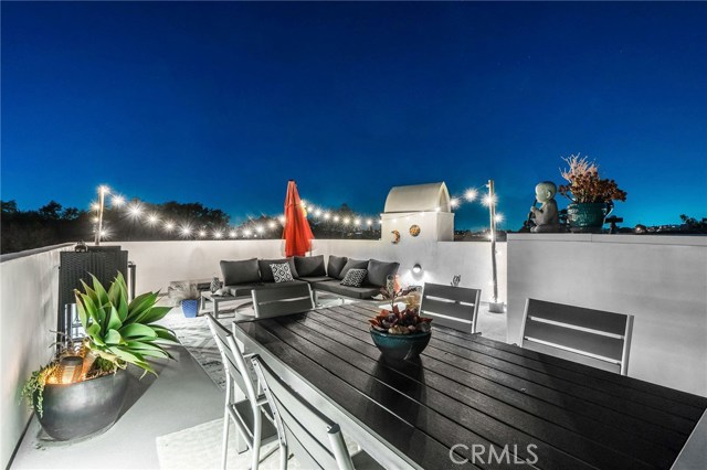 636 Vincent Park #A, Redondo Beach, California 90277, 3 Bedrooms Bedrooms, ,2 BathroomsBathrooms,Residential,Sold,Vincent Park #A,SB20200007