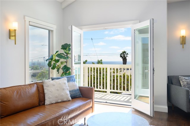 460 Gentry Street, Hermosa Beach, California 90254, 3 Bedrooms Bedrooms, ,3 BathroomsBathrooms,Residential,Sold,Gentry,SB19173981